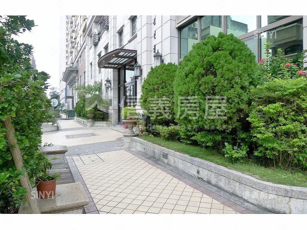 近竹北遠百高樓視野大三房房屋室內格局與周邊環境