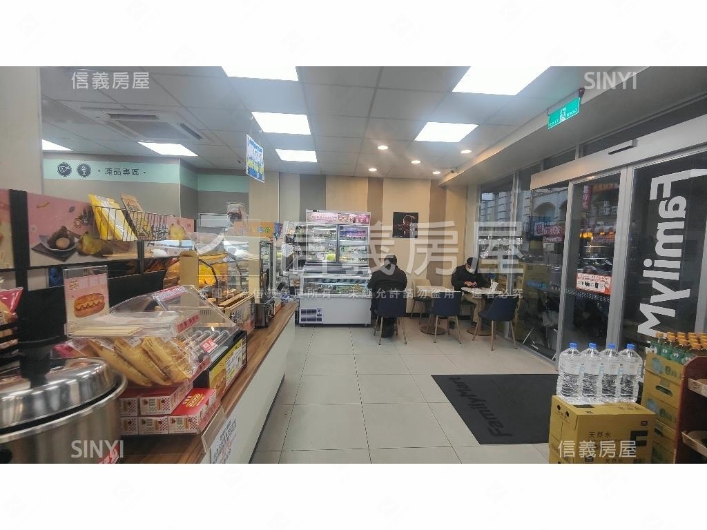 連鎖超商霸氣角店房屋室內格局與周邊環境