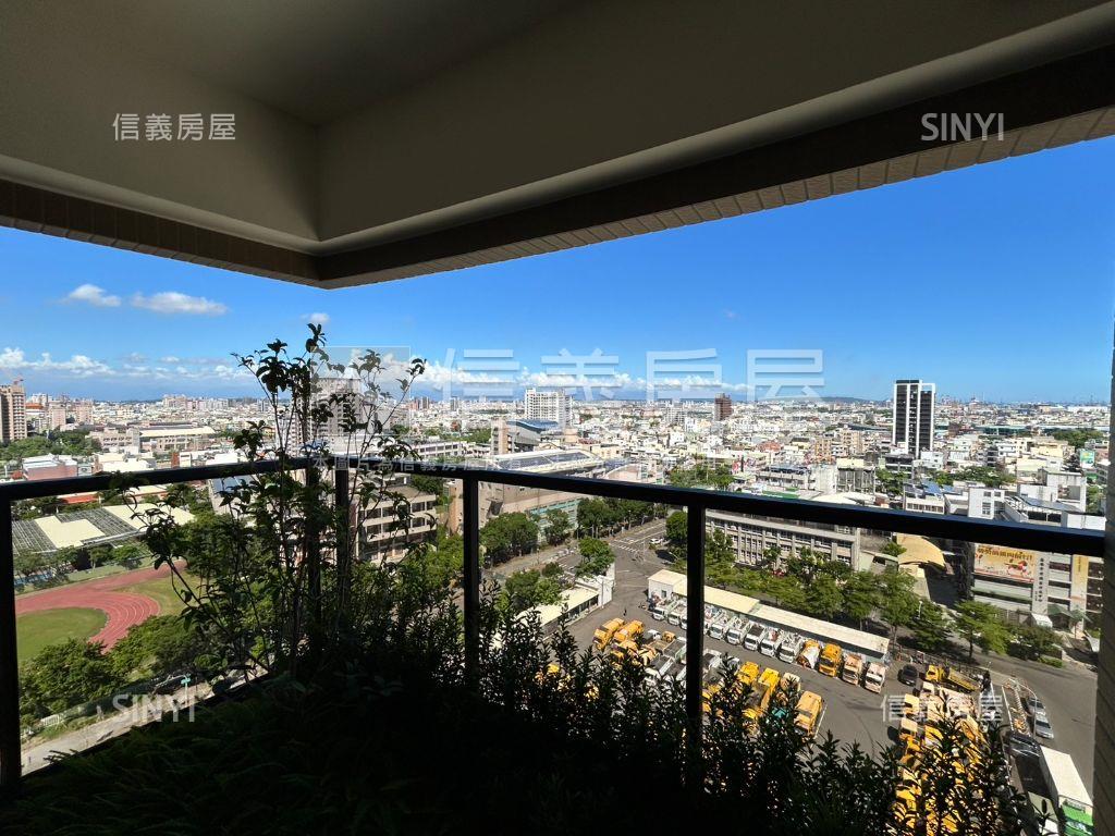 英倫亞灣帝王景觀三房平車房屋室內格局與周邊環境