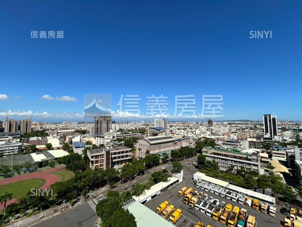 英倫亞灣帝王景觀三房平車房屋室內格局與周邊環境