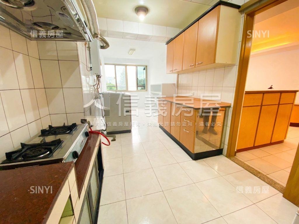 正義國宅電梯三房房屋室內格局與周邊環境