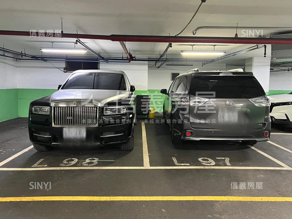 百坪頂級凡爾賽宮豪邸房屋室內格局與周邊環境