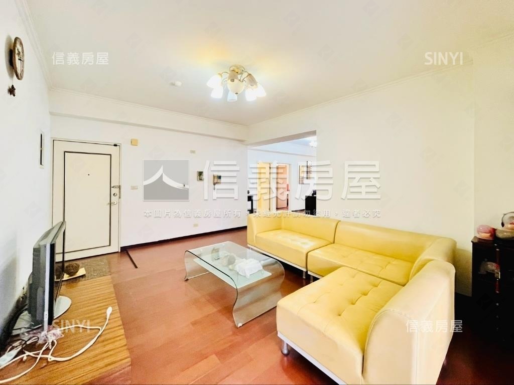 五期．採光通風四房＋車位房屋室內格局與周邊環境
