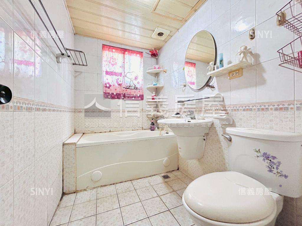 享受溫暖日光三房車位房屋室內格局與周邊環境