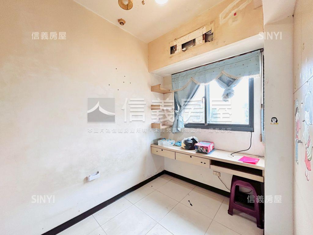 享受溫暖日光三房車位房屋室內格局與周邊環境