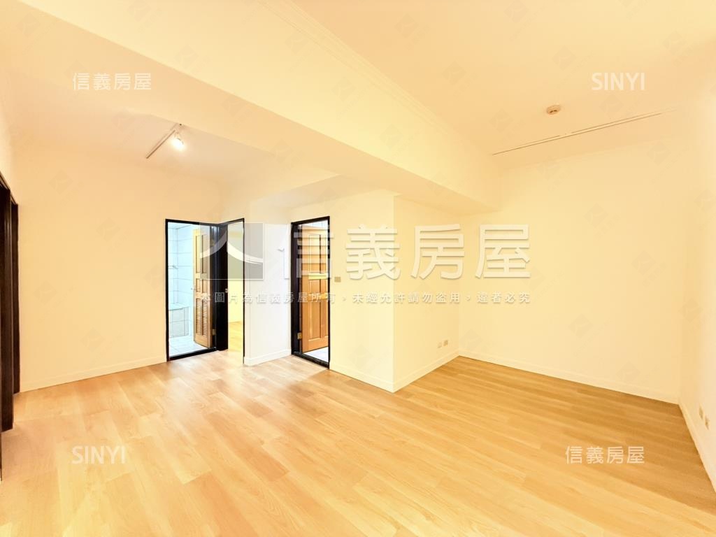 德安御璽美妝房屋室內格局與周邊環境