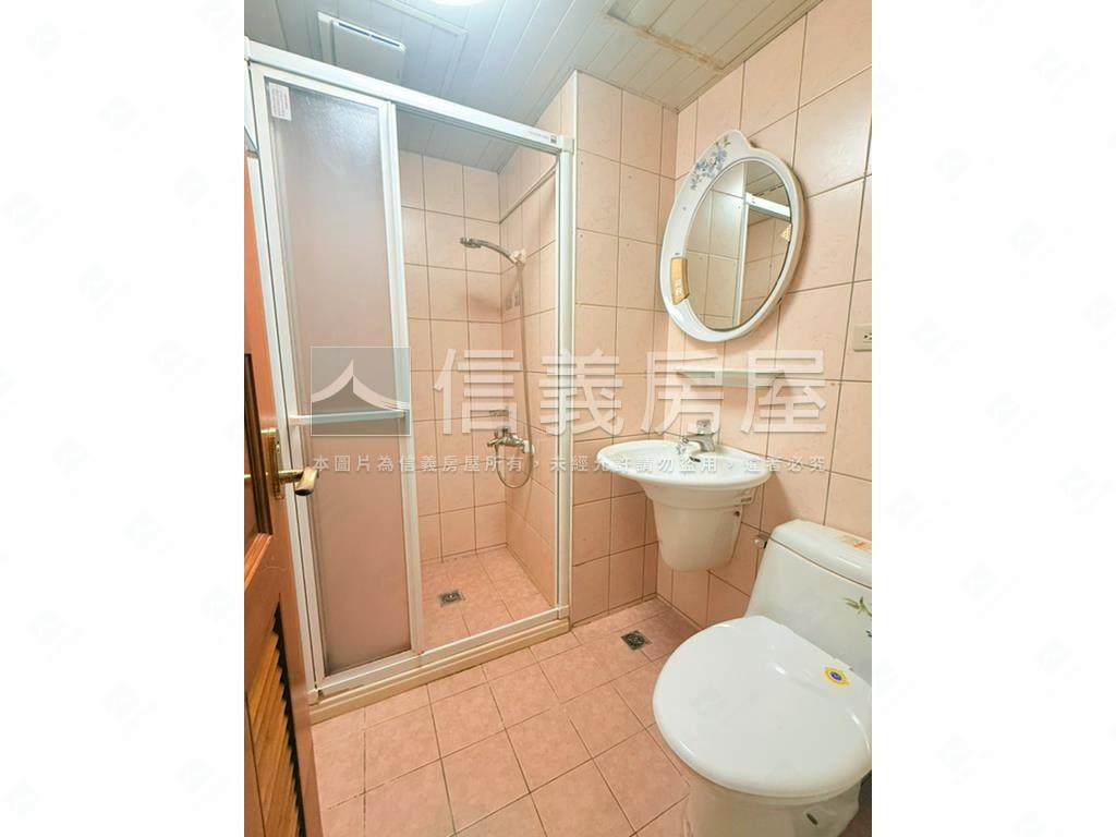德安御璽美妝房屋室內格局與周邊環境