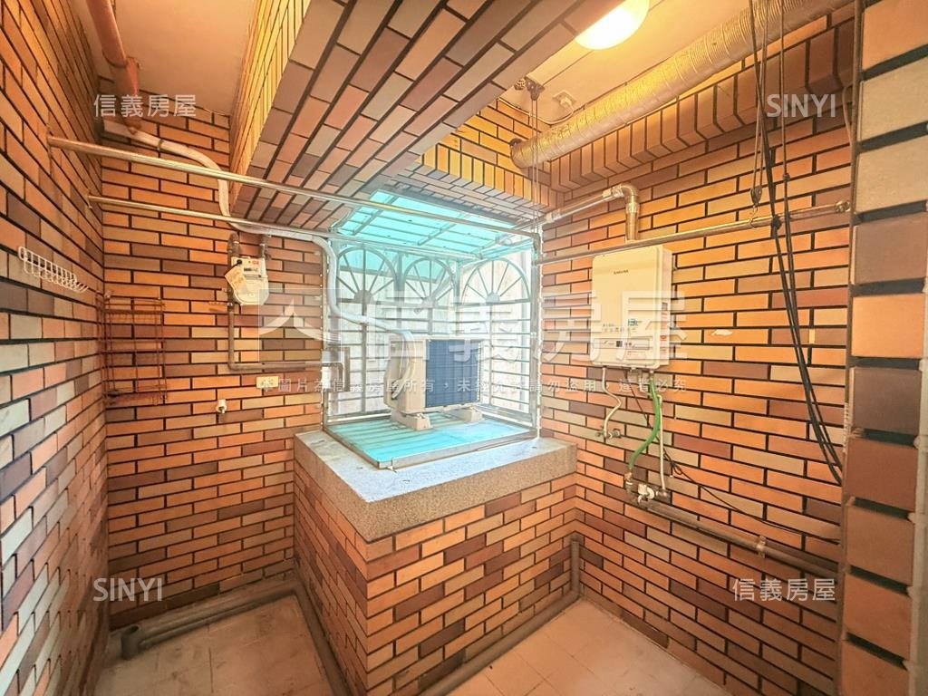 德安御璽美妝房屋室內格局與周邊環境