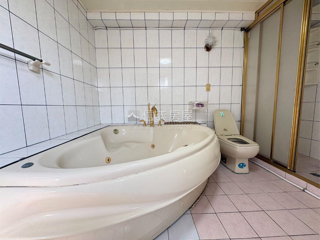 近未來Ｇ０９兩房雙衛浴房屋室內格局與周邊環境