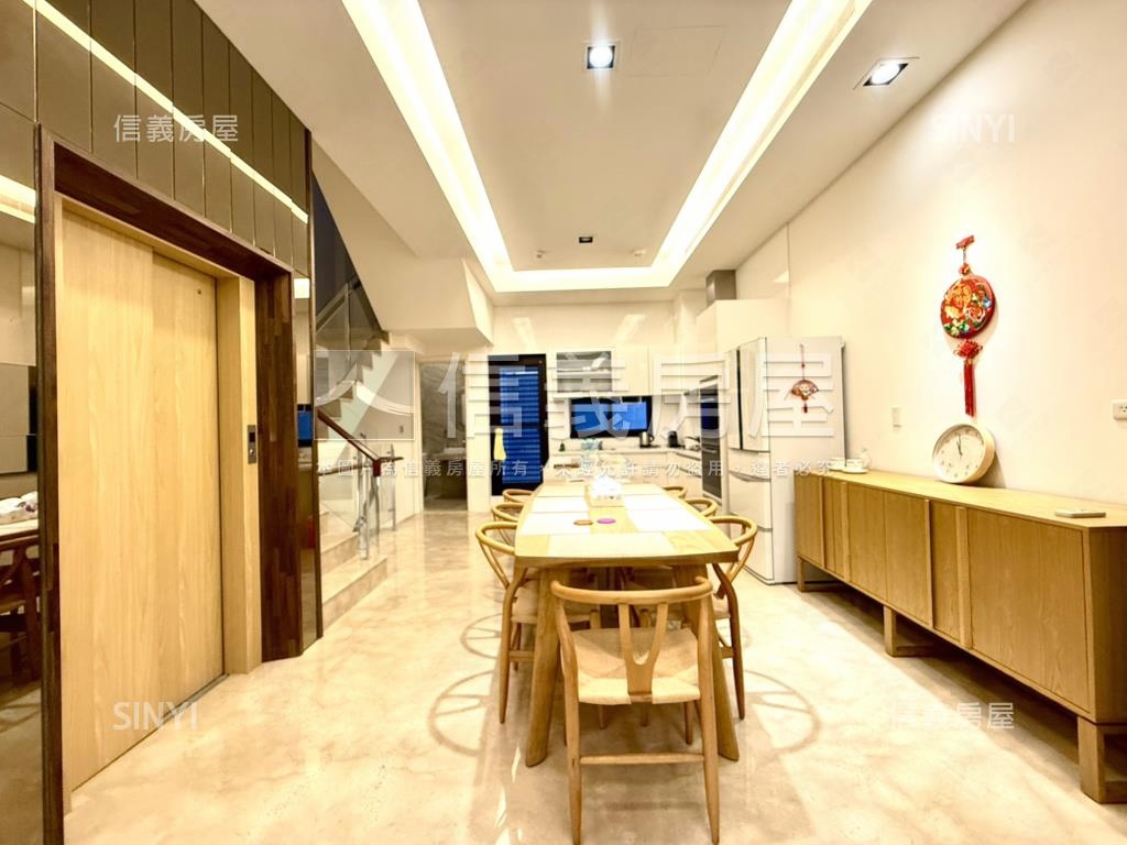 專任單元精銳雙主臥豪墅房屋室內格局與周邊環境