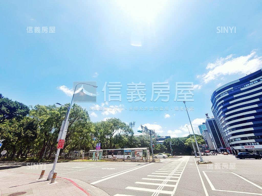 敦化北☆三角窗黃金店王房屋室內格局與周邊環境