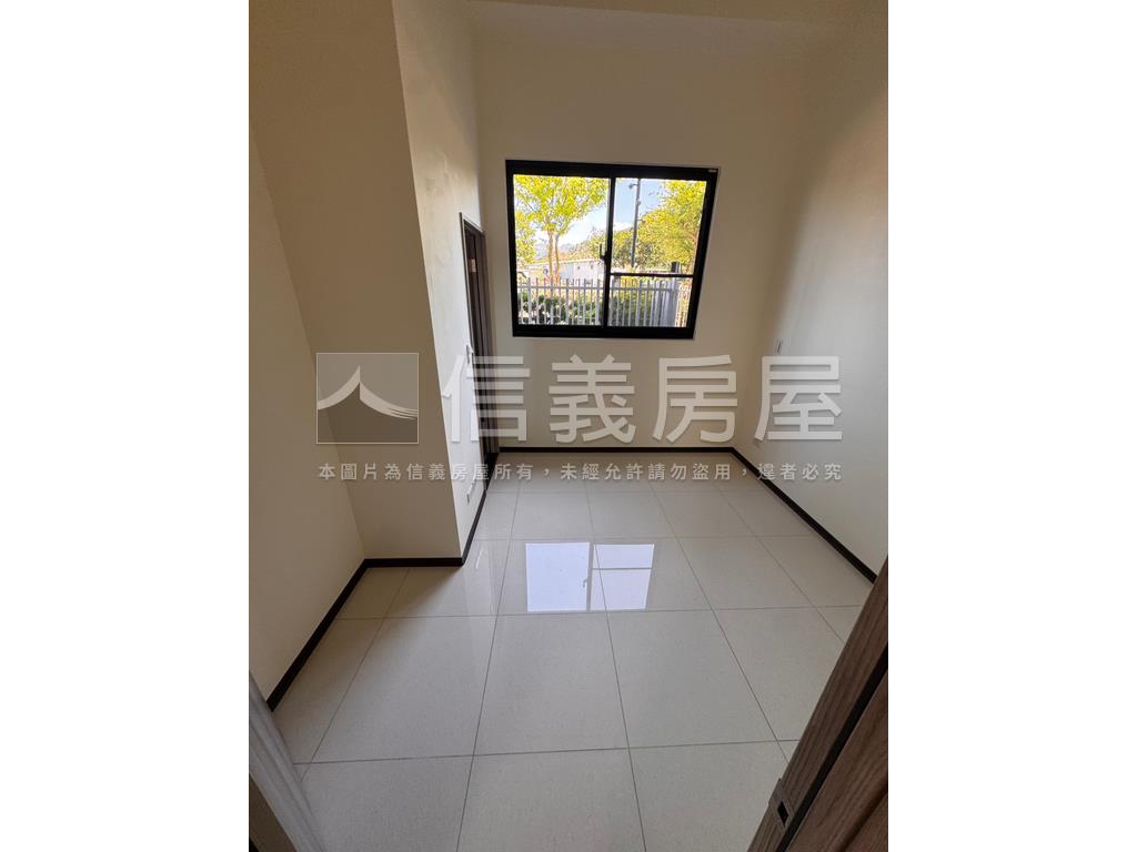 達欣東匯捷運車位一樓房屋室內格局與周邊環境