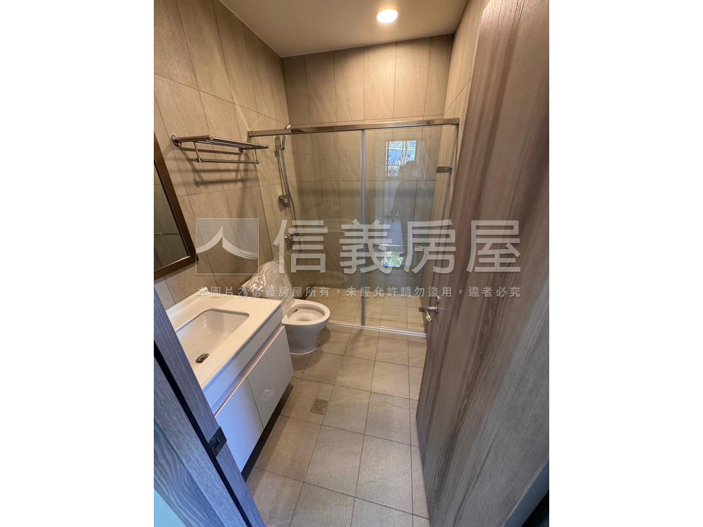 達欣東匯捷運車位一樓房屋室內格局與周邊環境