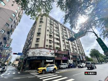 近火車站公園南路角窗