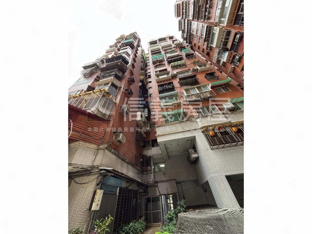 台北低總價河岸３房房屋室內格局與周邊環境