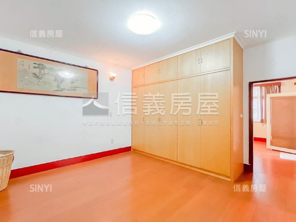 近中國醫大面寬日式建築房屋室內格局與周邊環境