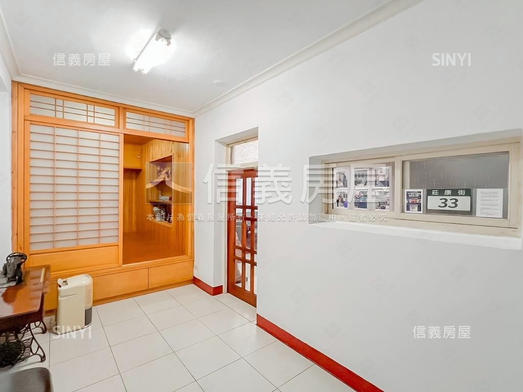 近中國醫大面寬日式建築房屋室內格局與周邊環境