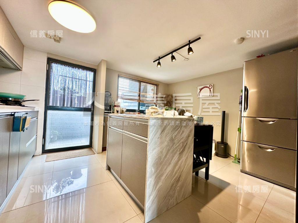 中華國小旁震後三房平車房屋室內格局與周邊環境