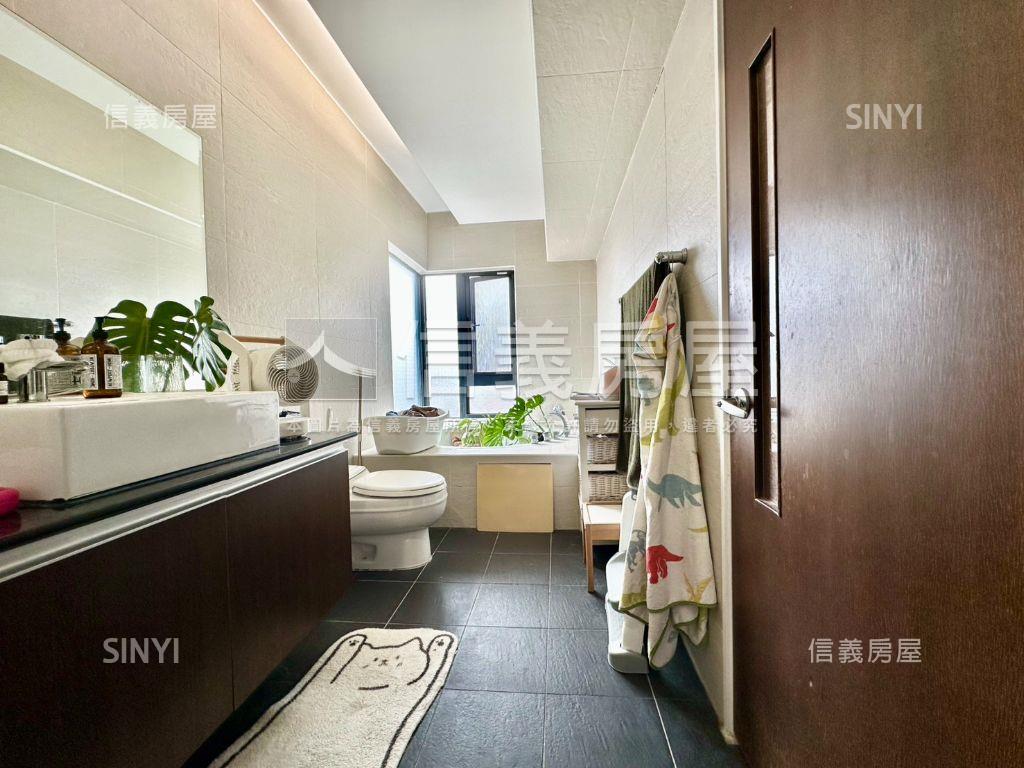 中華國小旁震後三房平車房屋室內格局與周邊環境