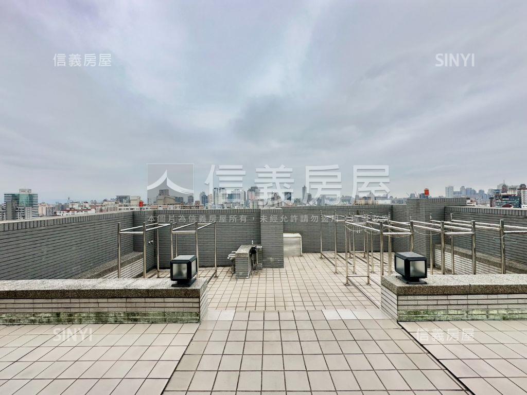 中華國小旁震後三房平車房屋室內格局與周邊環境