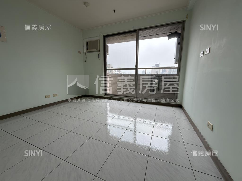 近捷運景觀套房房屋室內格局與周邊環境