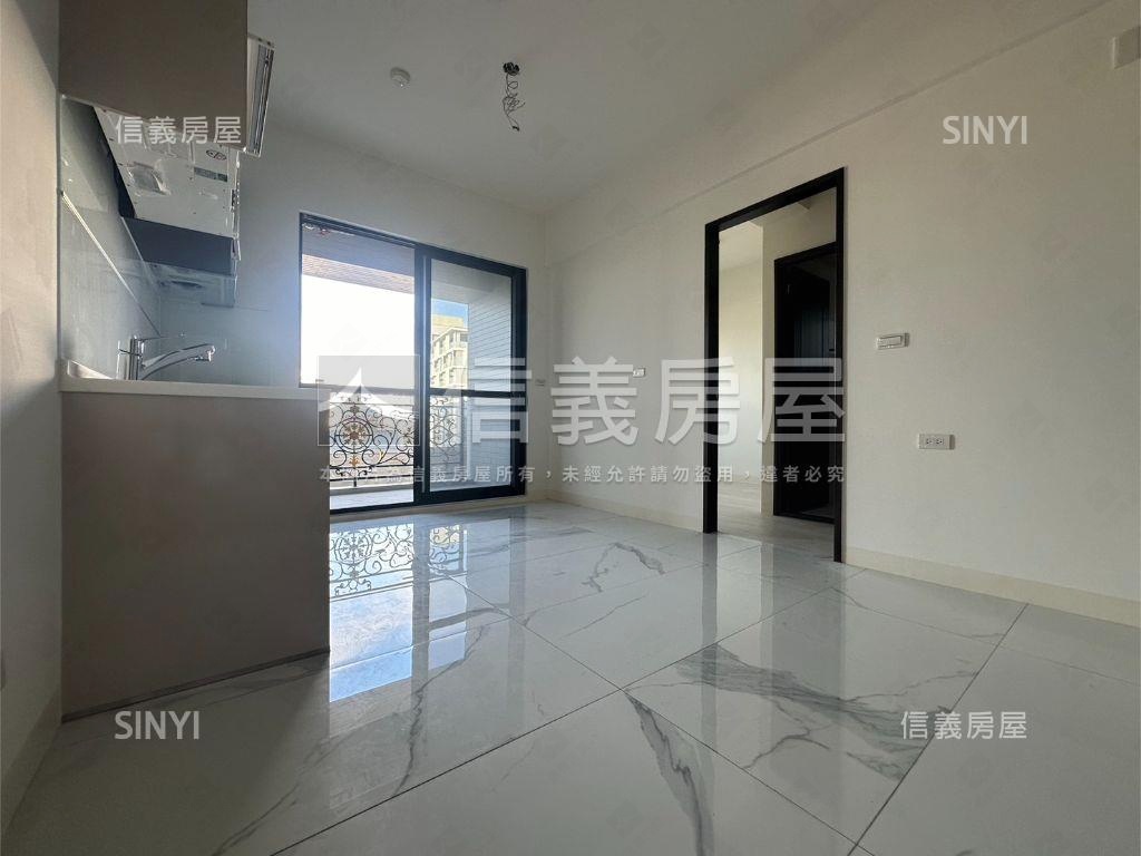 東區邰欣７０兩房兩衛平車房屋室內格局與周邊環境