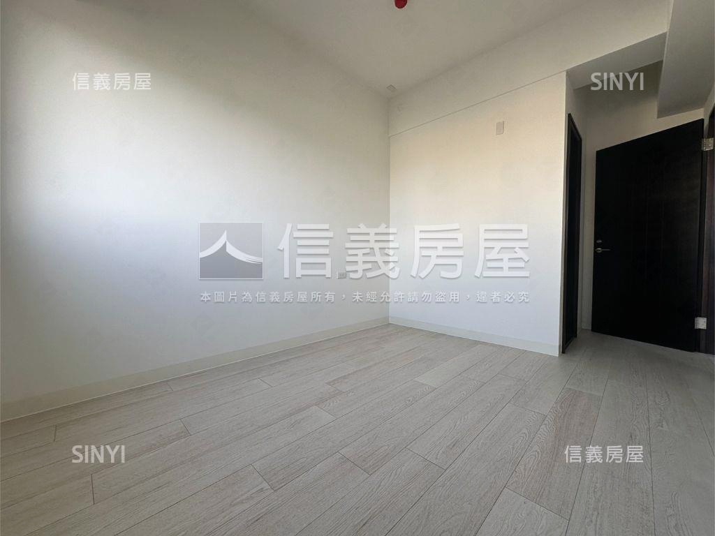 東區邰欣７０兩房兩衛平車房屋室內格局與周邊環境