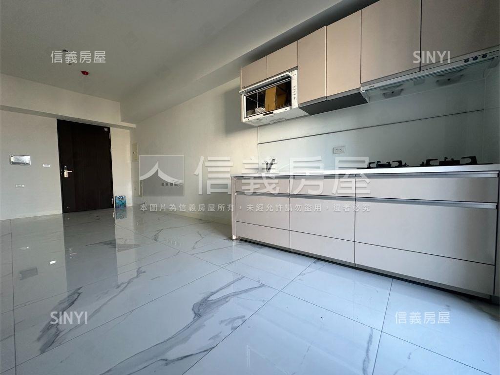 東區邰欣７０兩房兩衛平車房屋室內格局與周邊環境