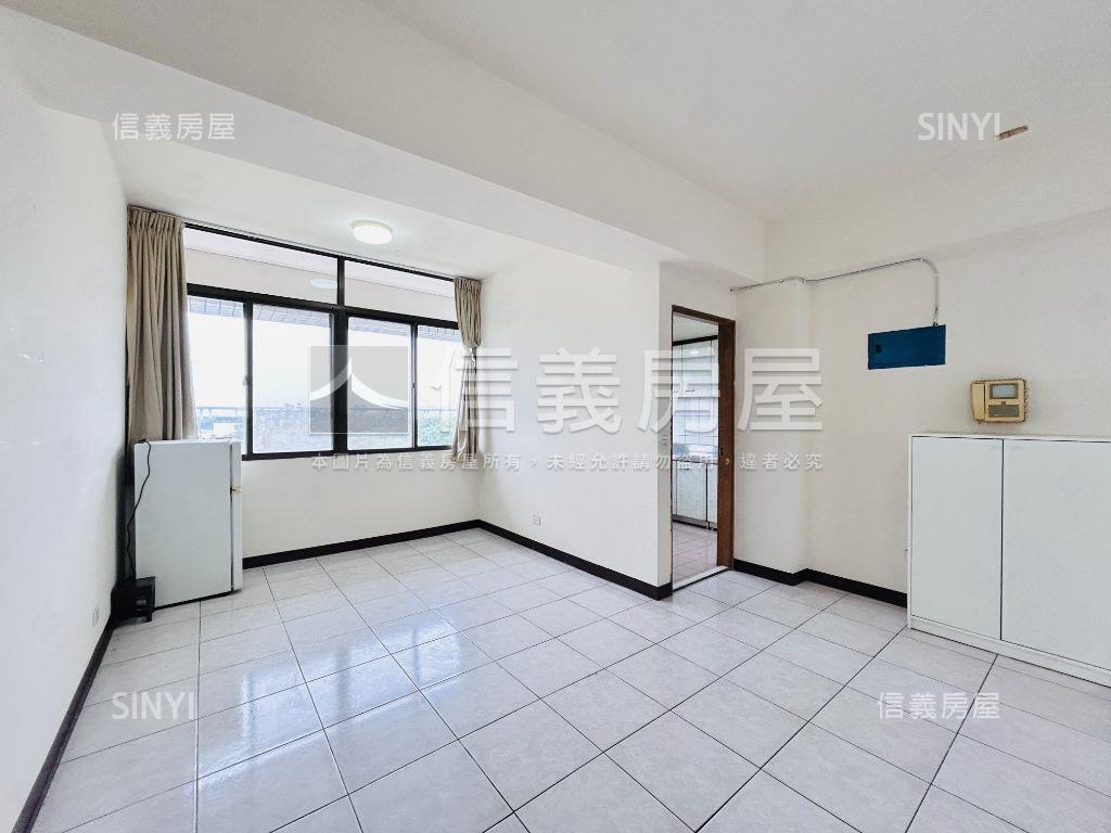 舒適華廈二房。亮房屋室內格局與周邊環境