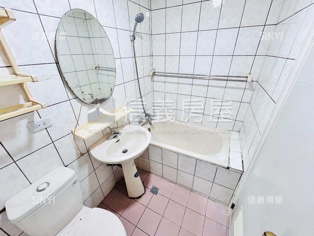 舒適華廈二房。亮房屋室內格局與周邊環境