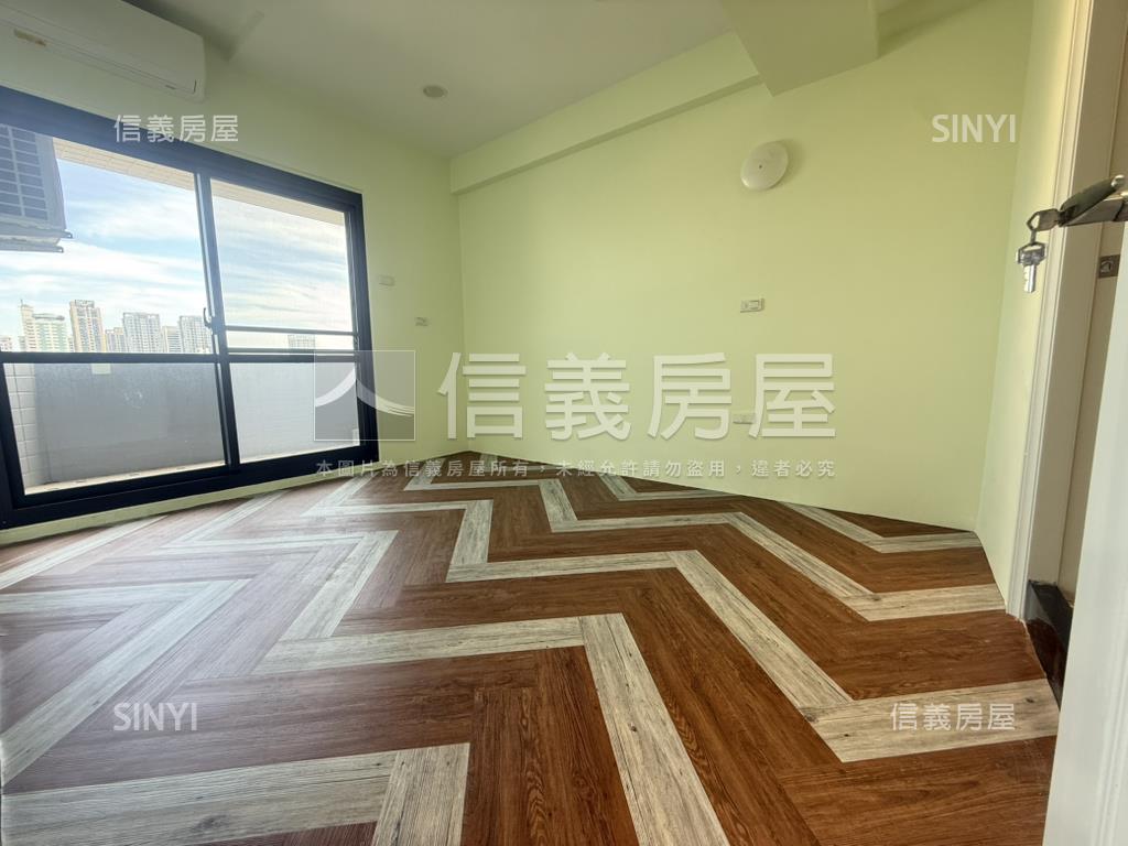 公園對面三房有車位房屋室內格局與周邊環境