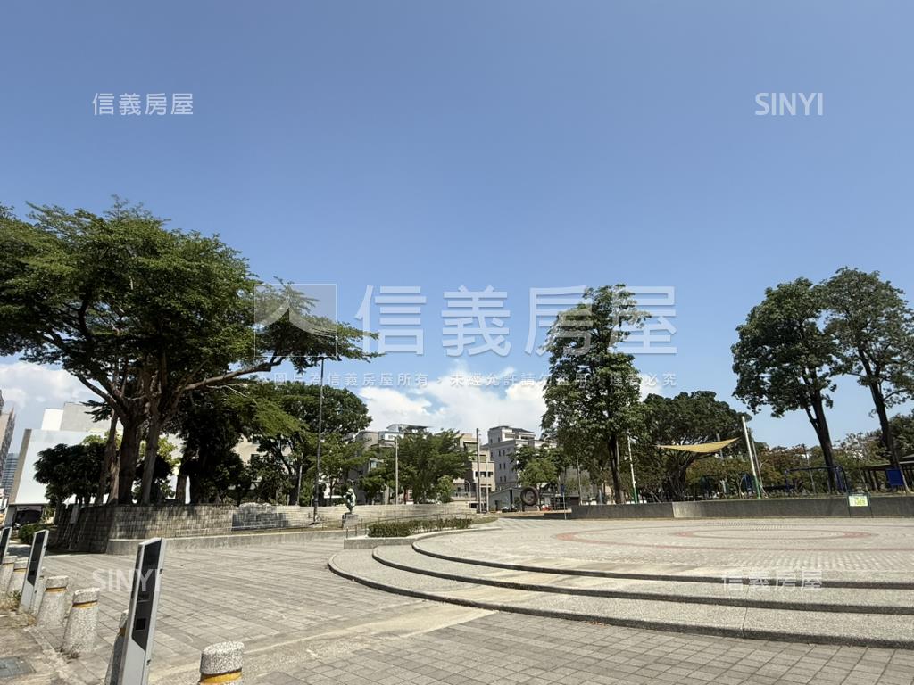 公園對面三房有車位房屋室內格局與周邊環境