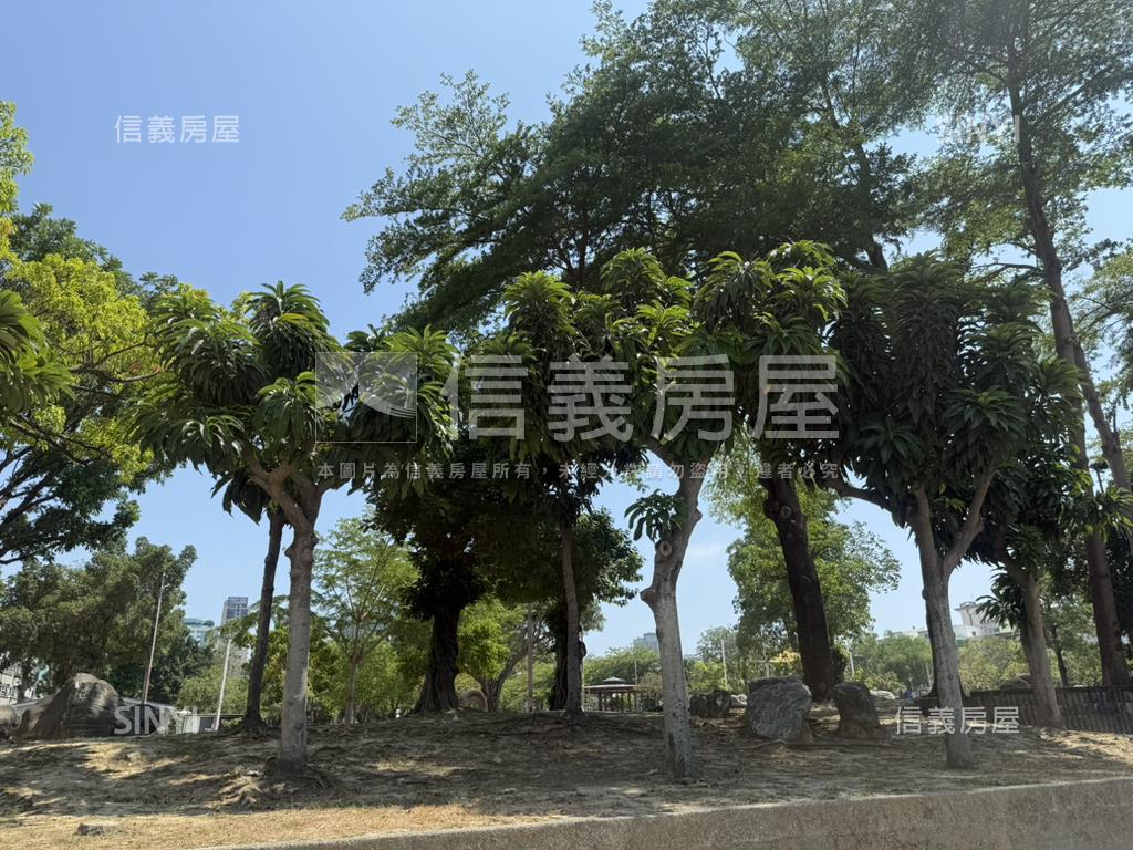 公園對面三房有車位房屋室內格局與周邊環境