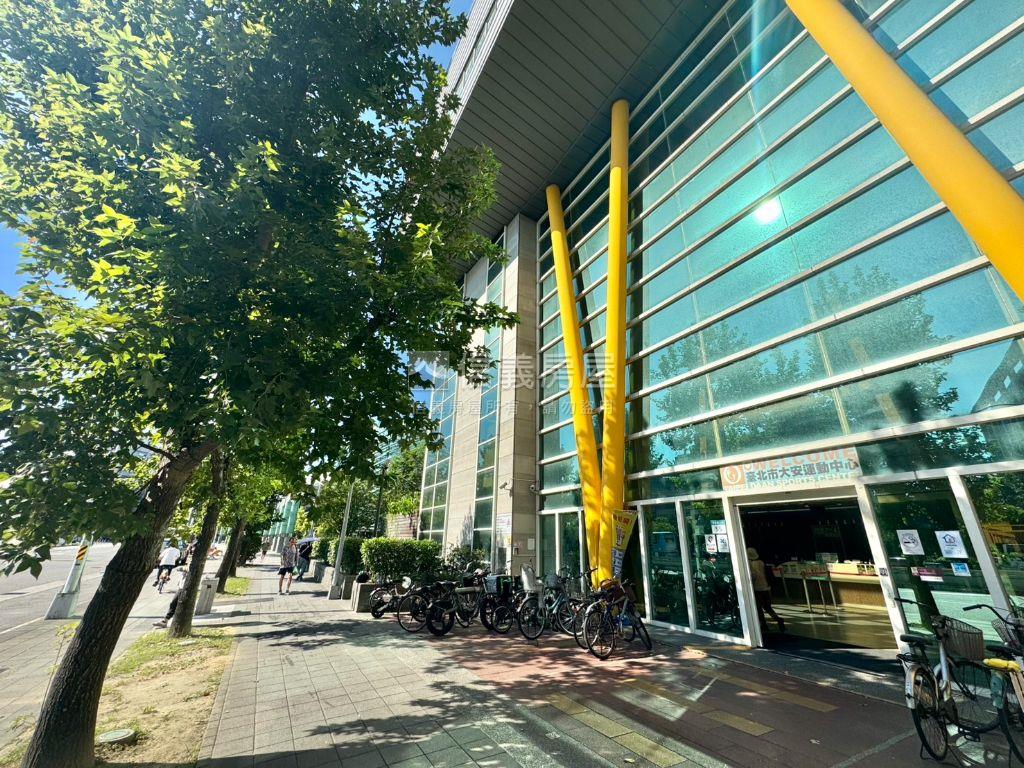 科技大樓☆一二樓雙層店辦房屋室內格局與周邊環境