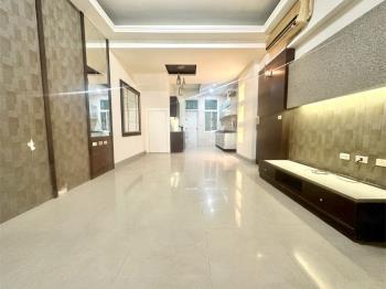 德民商圈經典車庫別墅