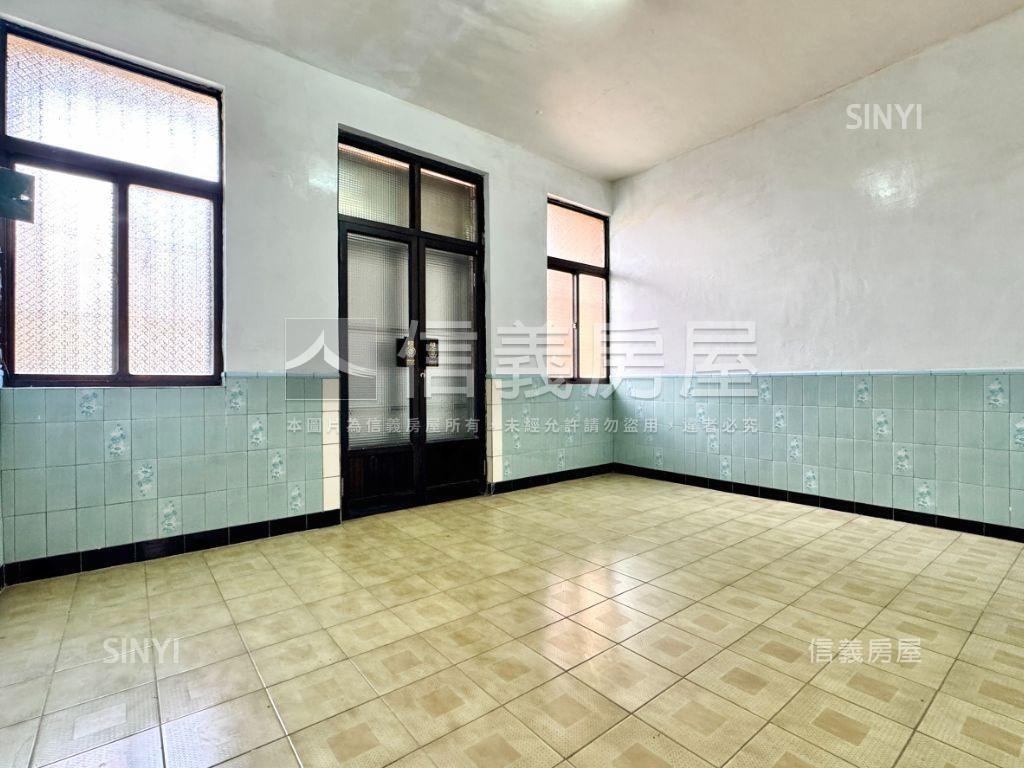 巨蛋明誠雙商圈採光巷透房屋室內格局與周邊環境