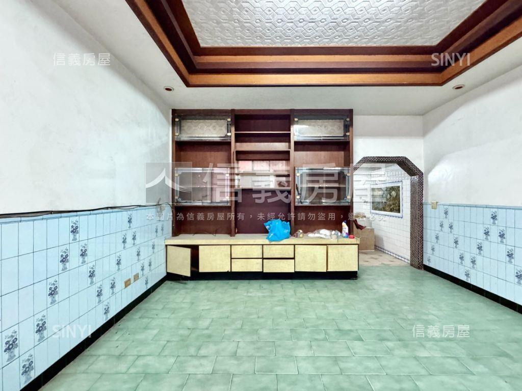 巨蛋明誠雙商圈採光巷透房屋室內格局與周邊環境