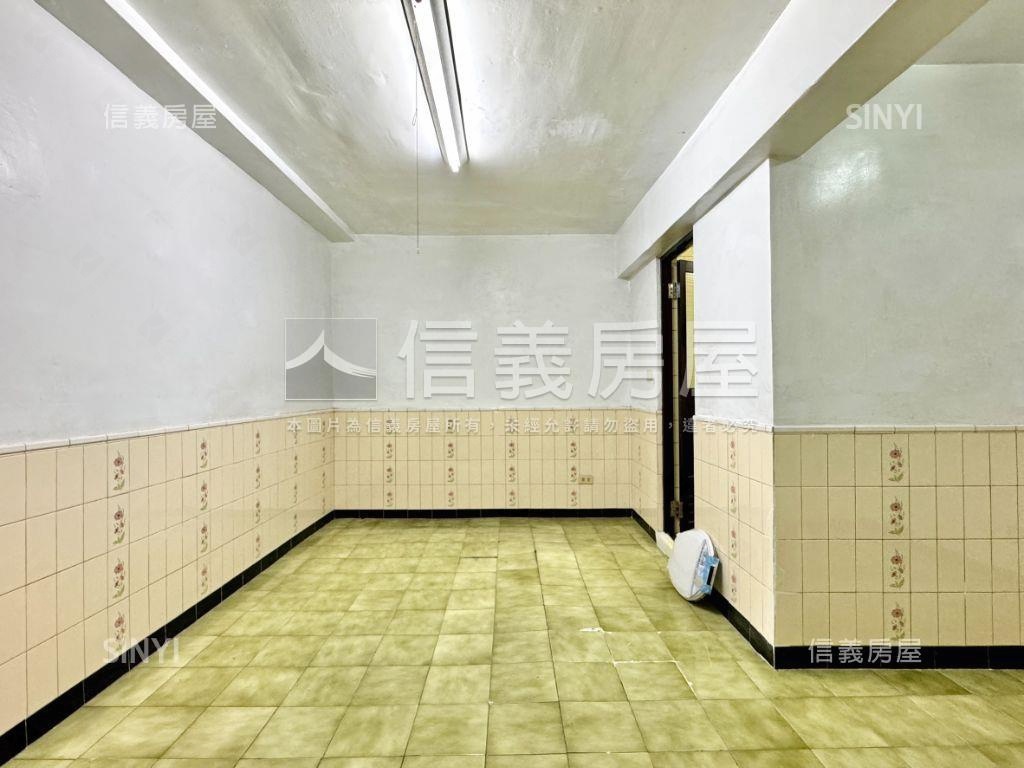 巨蛋明誠雙商圈採光巷透房屋室內格局與周邊環境