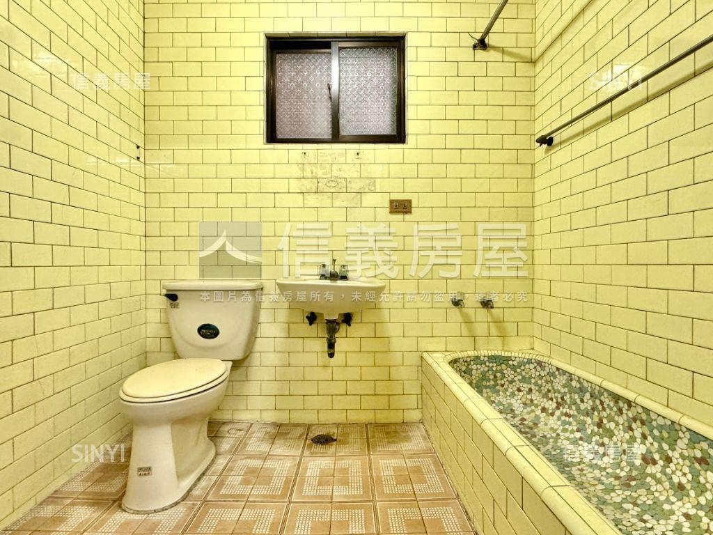 巨蛋明誠雙商圈採光巷透房屋室內格局與周邊環境