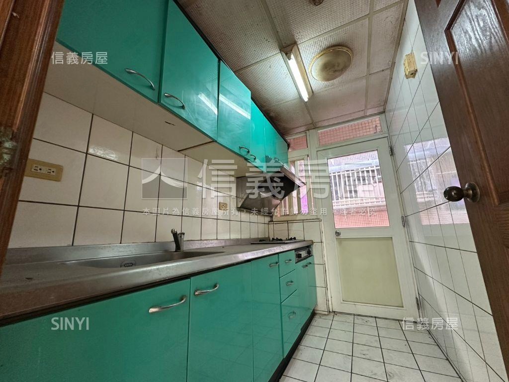 幼獅比佛利採光通風４房房屋室內格局與周邊環境