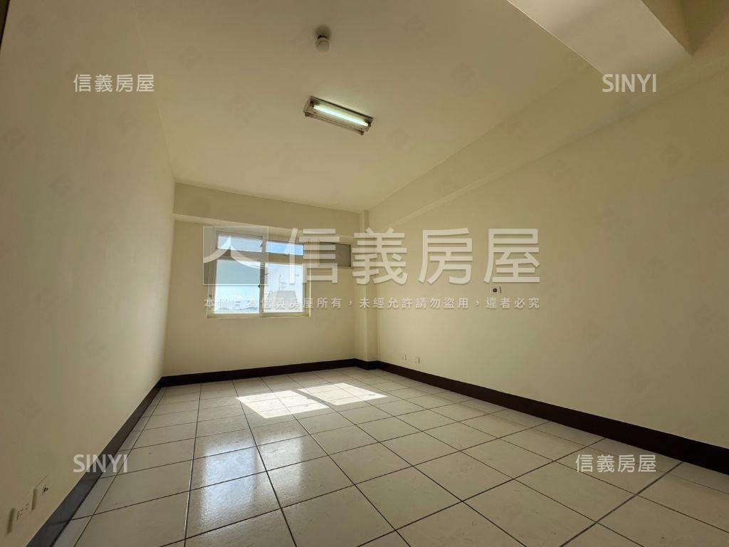 幼獅比佛利採光通風４房房屋室內格局與周邊環境