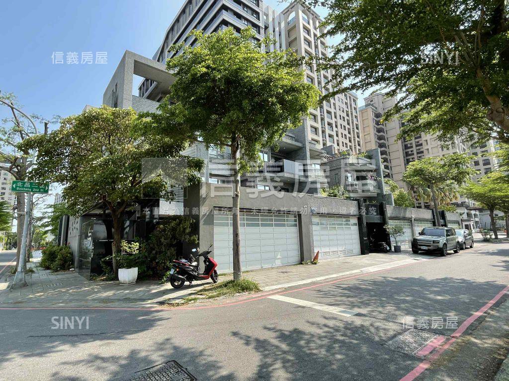 華鳳特區面寬電梯豪邸房屋室內格局與周邊環境