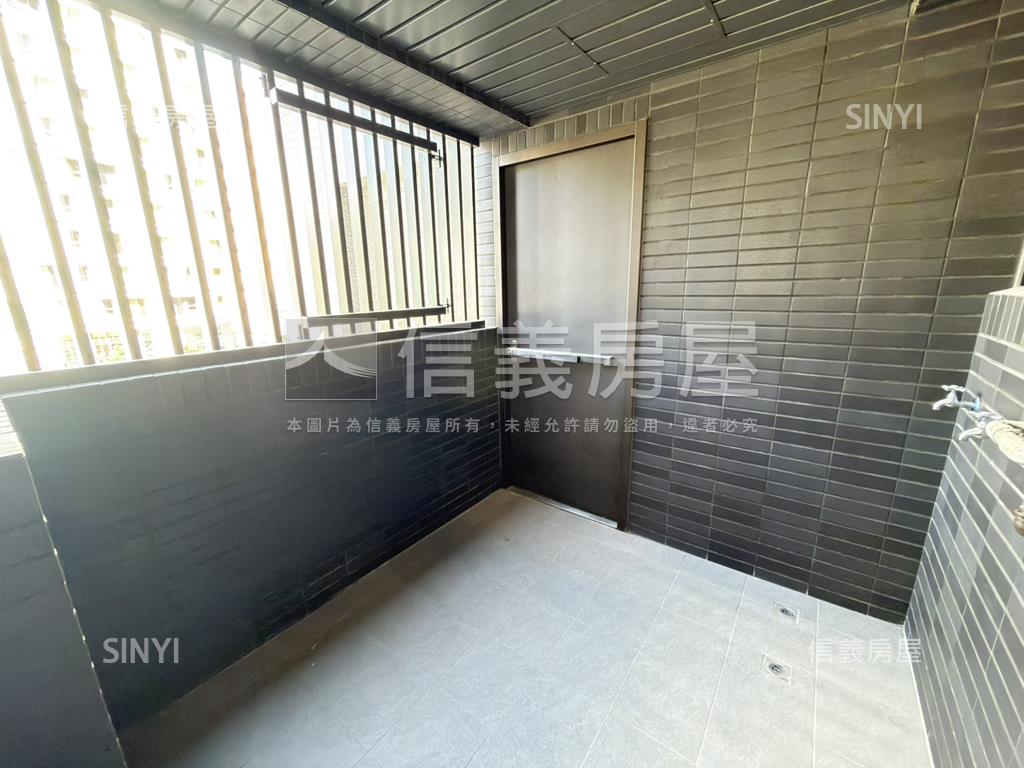 昭揚大河院面溪四房車位房屋室內格局與周邊環境