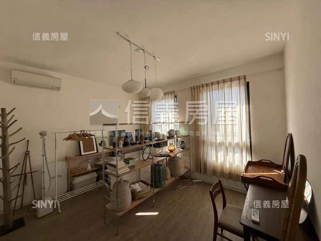 陽明山溫泉寶地旁白色平房房屋室內格局與周邊環境