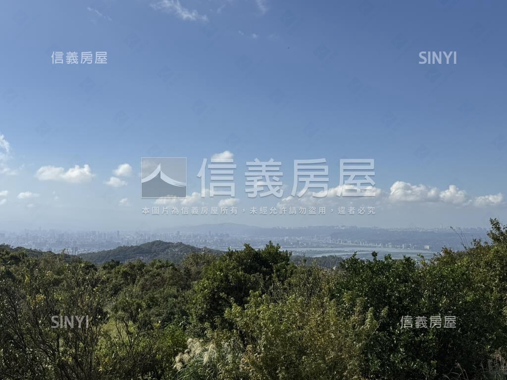 陽明山溫泉寶地旁白色平房房屋室內格局與周邊環境