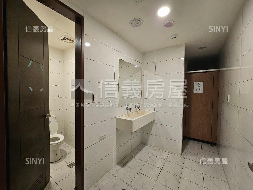 皇翔ＰＡＲＫ大器辦公室房屋室內格局與周邊環境