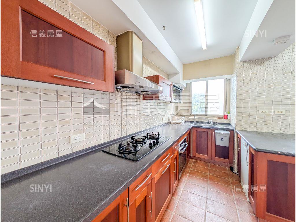 稀有屋況佳！政大豪華大戶房屋室內格局與周邊環境