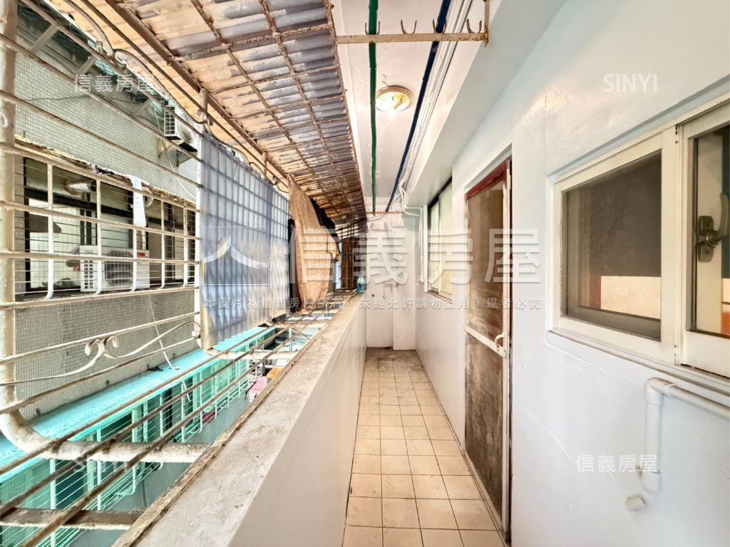 三面採光通風佳近捷運華廈房屋室內格局與周邊環境