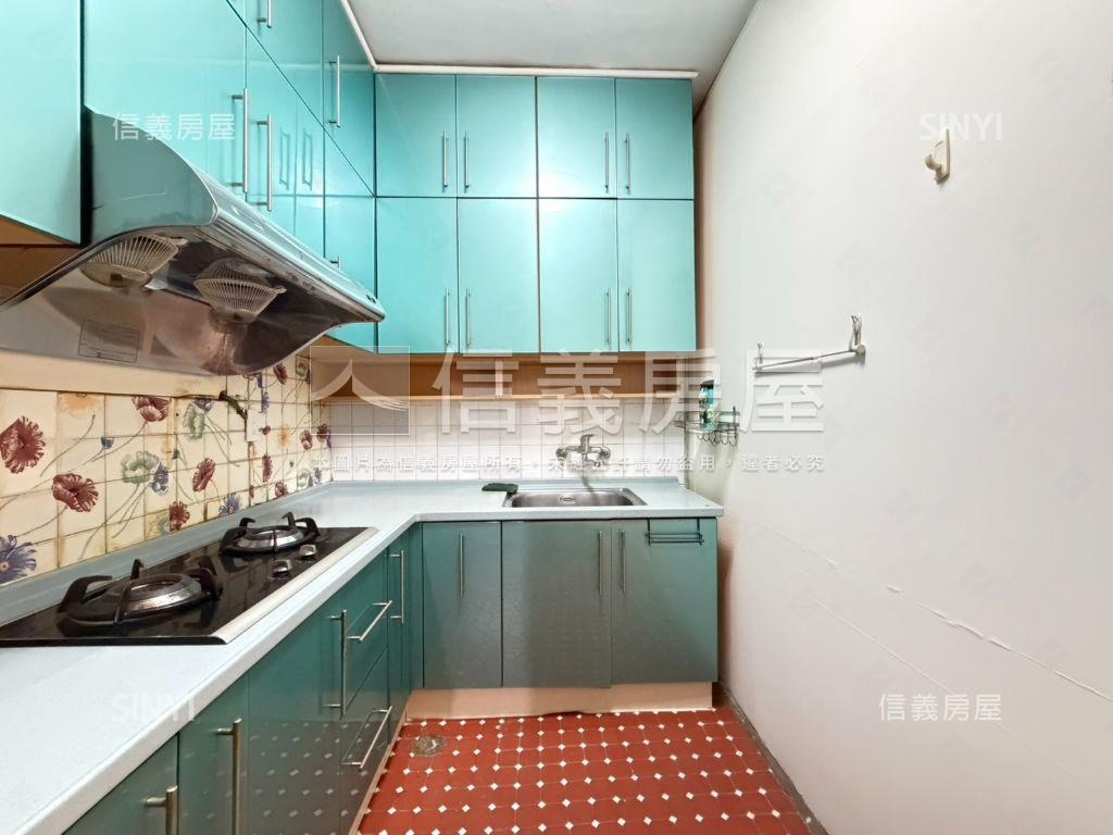 永安捷運免爬高二樓美寓房屋室內格局與周邊環境