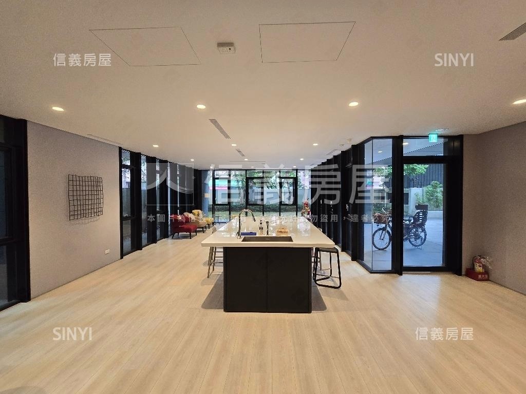 絕美風和樹高樓面公園房屋室內格局與周邊環境